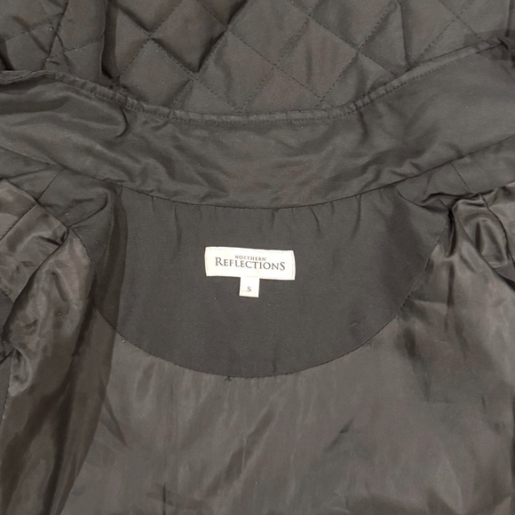 Northern Reflections Black Diamond Stitch Quilted Vest for Layering. Size S - Picture 5 of 8